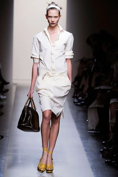 Look 9